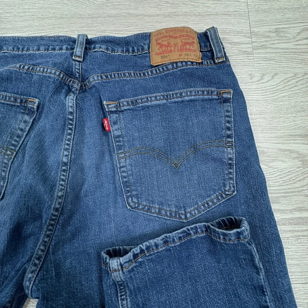 Levi's Men's Jeans 505 Regular Fit Straight Leg Blue 36x32 Stretch Denim Classic